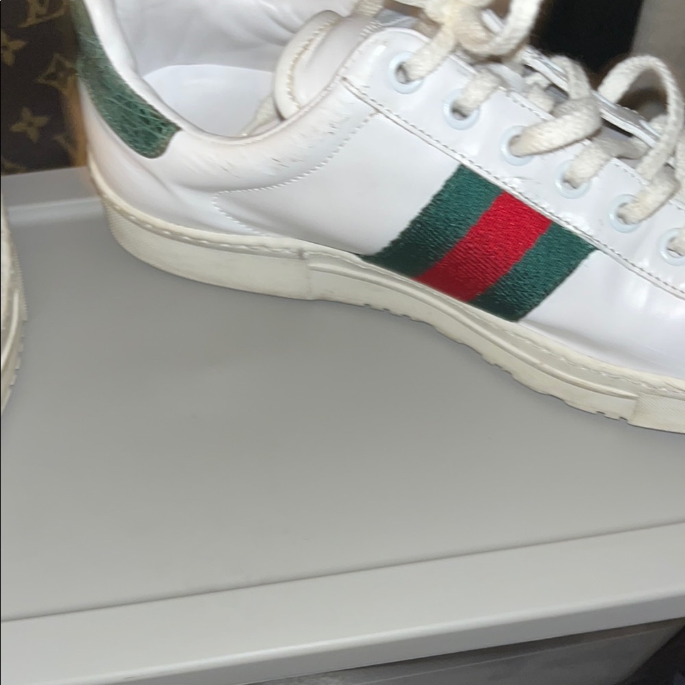 Gucci White Sneakers with Red and Green Stripes - Picture 5 of 5